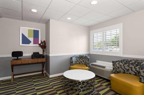 Microtel Inn & Suites by Wyndham Panama City - image 6