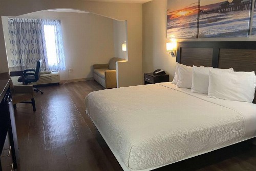Days Inn by Wyndham Panama City/Callaway - image 23