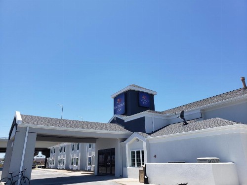 Hathaway Inn - image 11