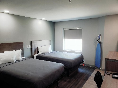 Hathaway Inn - image 7