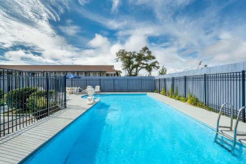 Days Inn by Wyndham Panama City - image 10