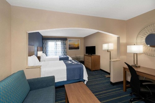 Days Inn by Wyndham Panama City - image 13