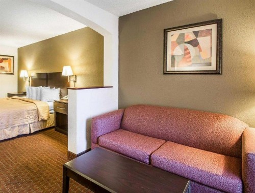 Quality Inn & Suites Panama City - image 10