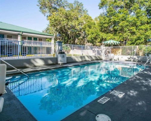 Quality Inn & Suites Panama City - image 2