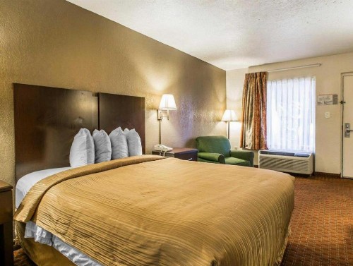 Quality Inn & Suites Panama City - image 20