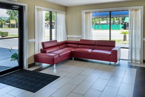 Rodeway Inn Panama City - image 9