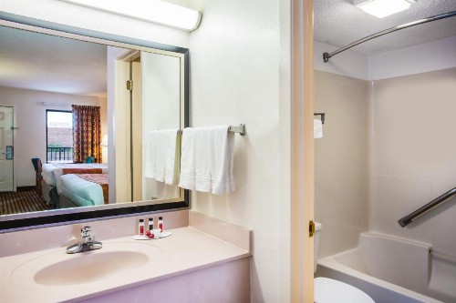 Howard Johnson by Wyndham Panama City - image 12