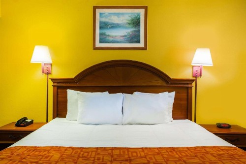 Howard Johnson by Wyndham Panama City - image 18