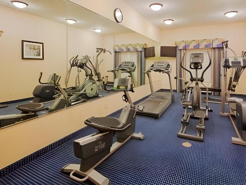 Holiday Inn Express Hotel & Suites Panama City-Tyndall - image 14