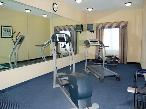 Holiday Inn Express Hotel & Suites Panama City-Tyndall - image 17
