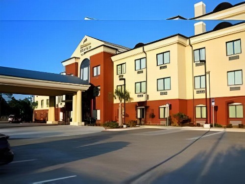 Holiday Inn Express Hotel & Suites Panama City-Tyndall - image 19