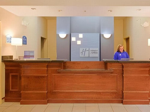Holiday Inn Express Hotel & Suites Panama City-Tyndall - image 21