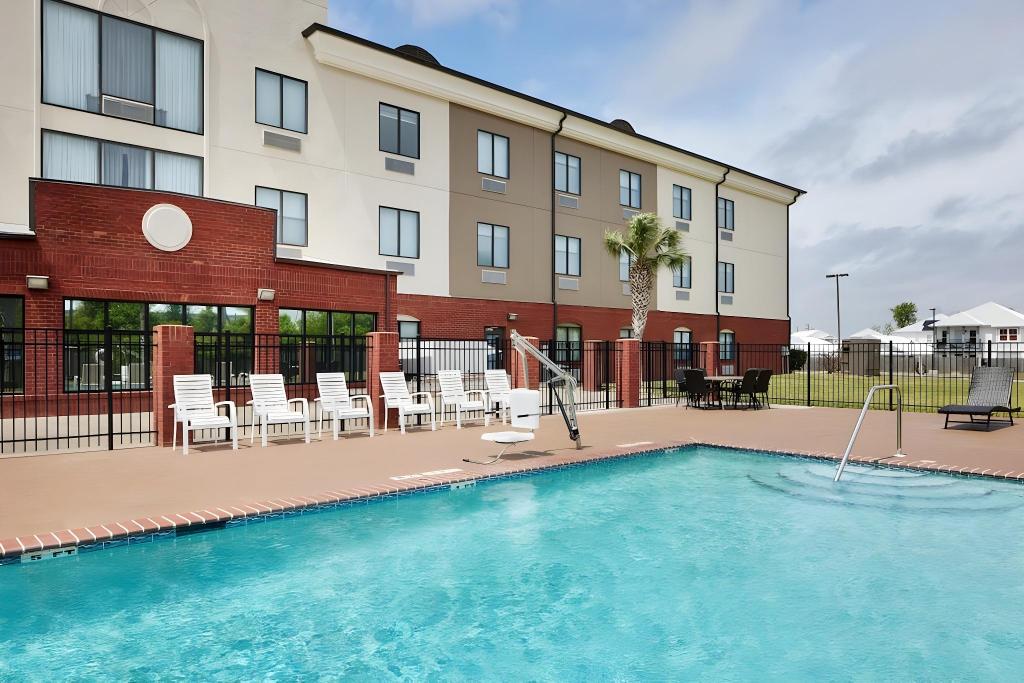Holiday Inn Express Hotel & Suites Panama City-Tyndall - image 5