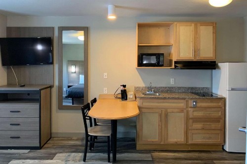 Suburban Extended Stay Hotel near Panama City Beach - image 3