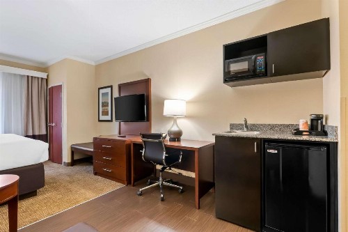 Comfort Suites Panama City near Tyndall AFB - image 18