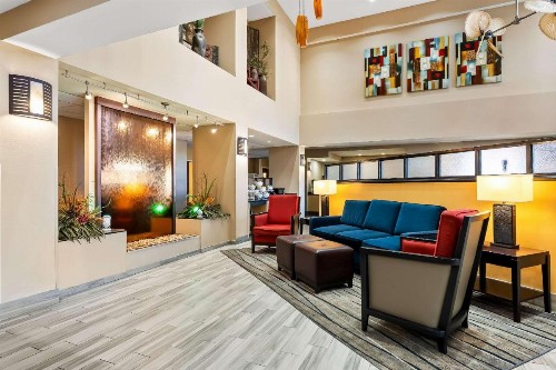 Comfort Suites Panama City near Tyndall AFB - image 7