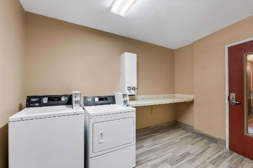 Comfort Suites Panama City near Tyndall AFB - image 9
