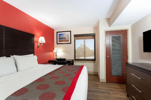 Ramada by Wyndham Panama City - image 28