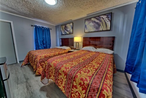 Aqua View Motel - image 16