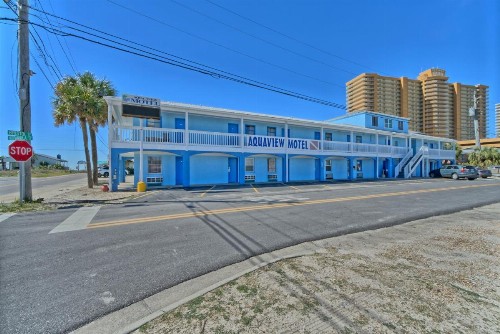 Aqua View Motel - image 9