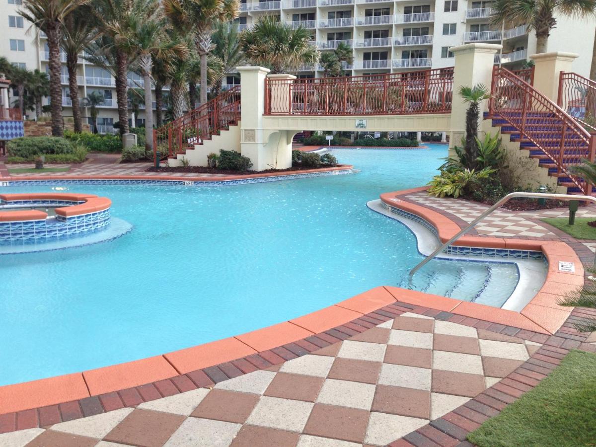 Shores of Panama Penthouse Resort - image 7