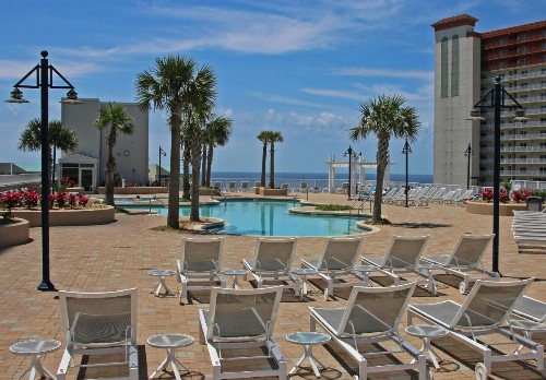 Laketown Wharf Resort by Emerald View Resorts - image 1