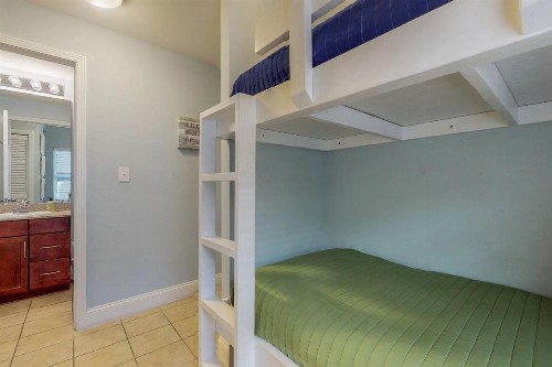 The Laketown Wharf - image 10