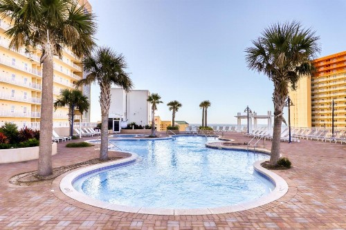 The Laketown Wharf - image 11