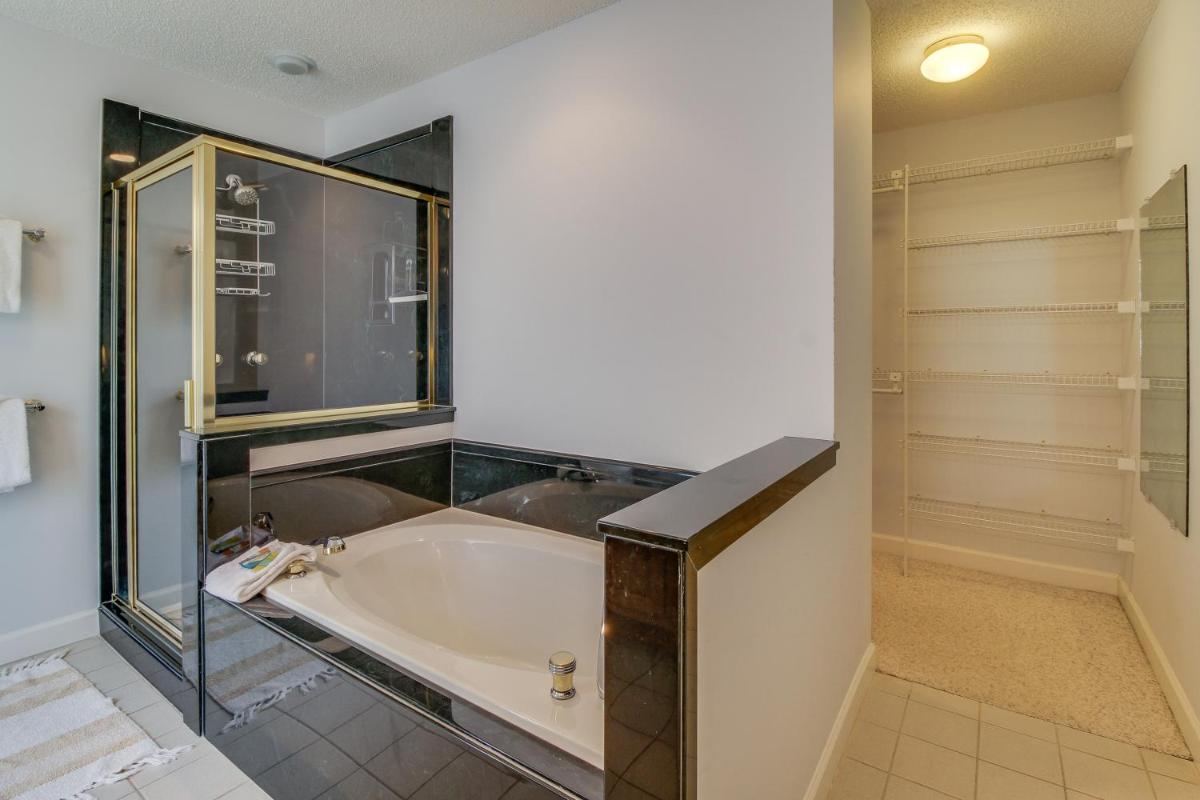 8134 South Lagoon Drive - image 7