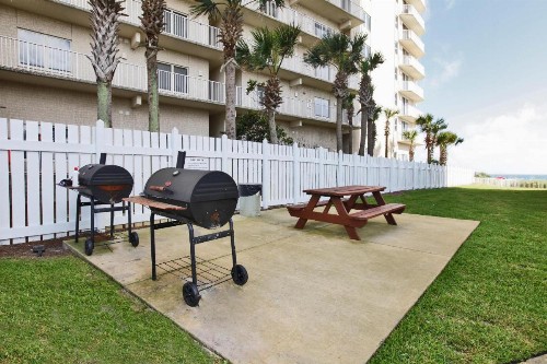 Long Beach Resort by Panhandle Getaways - image 1