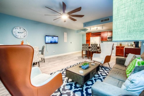 Laketown Wharf 735 by Zia - image 31