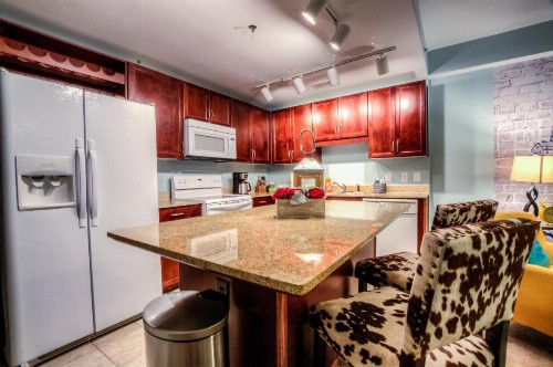 Laketown Wharf 537 By ZIA VR - image 3
