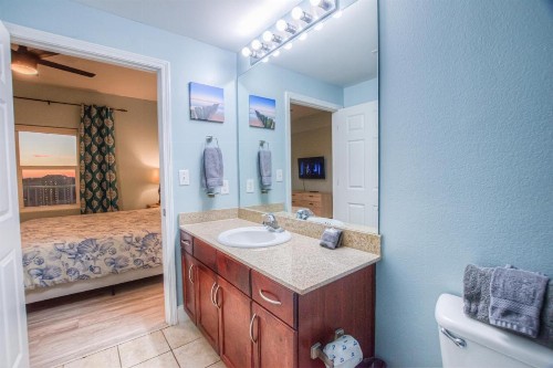 Laketown Wharf 1435 By ZIA VR - image 38