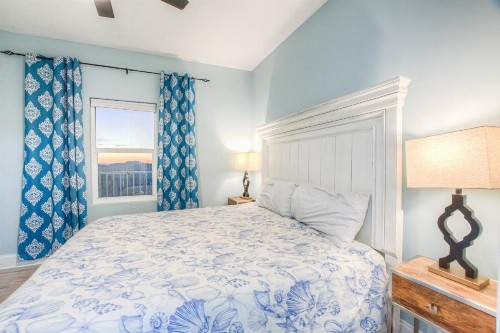 Laketown Wharf 1435 By ZIA VR - image 45