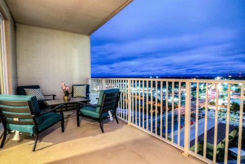 Laketown Wharf 1435 By ZIA VR - image 5
