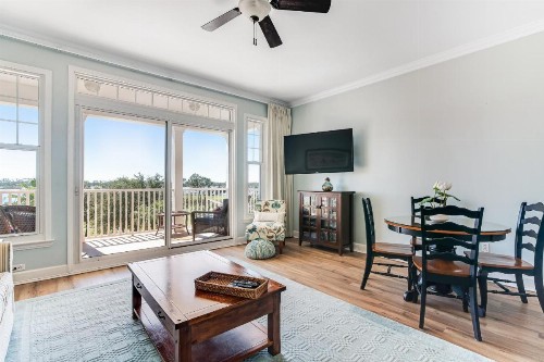 Reflections At Bay Point 407 - image 9