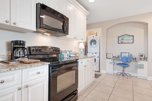 Reflections At Bay Point 212 - image 12