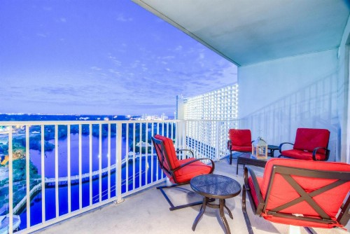 Laketown Wharf 1436 By ZIA VR - image 2