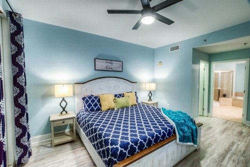 Laketown Wharf 929 By ZIA VR - image 15