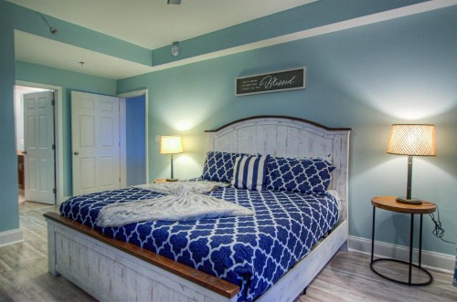 Laketown Wharf 831 By ZIA VR - image 36