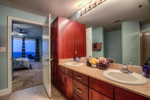 Laketown Wharf 1530 By ZIA VR - image 31