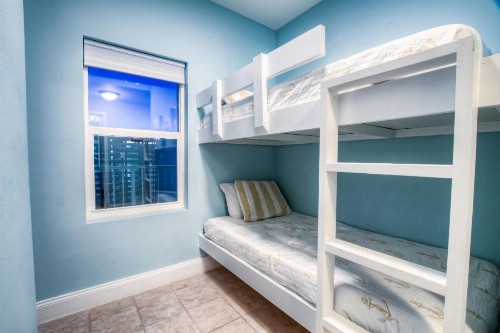 Laketown Wharf 728 By ZIA VR - image 10