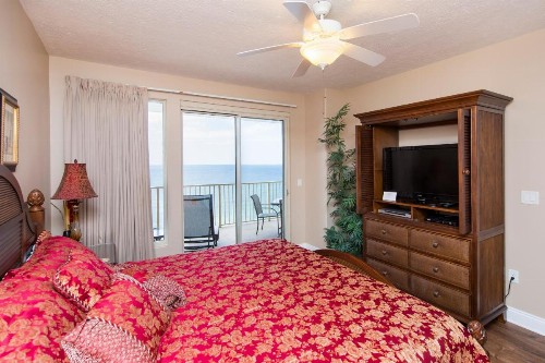 Treasure Island 1004 - image 8