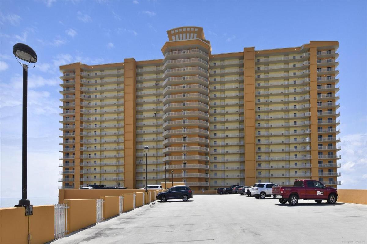Treasure Island 2109 - image 6