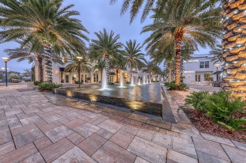 Carillon Beach Resort Inn - image 10