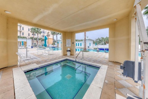 Carillon Beach Resort Inn - image 11