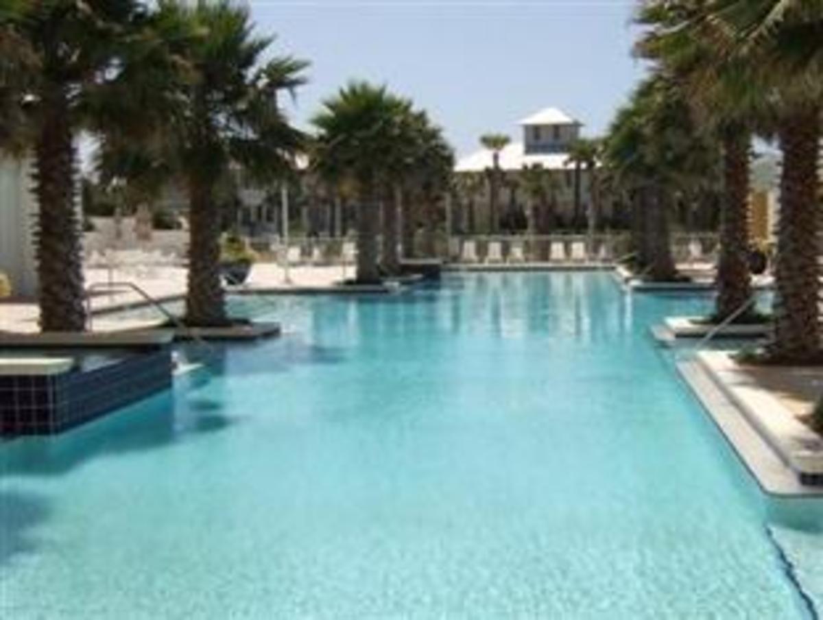 Carillon Beach Resort Inn - image 3