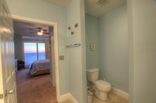 Laketown Wharf 2108 By ZIA VR - image 10