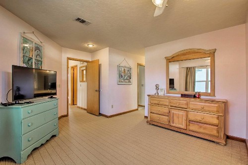 Cozy Cottage Steps from St Andrew State Park! - image 12