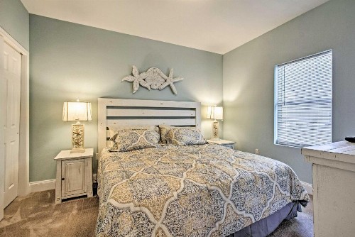 Lakefront Condo with Community Pools - Walk to Beach - image 9